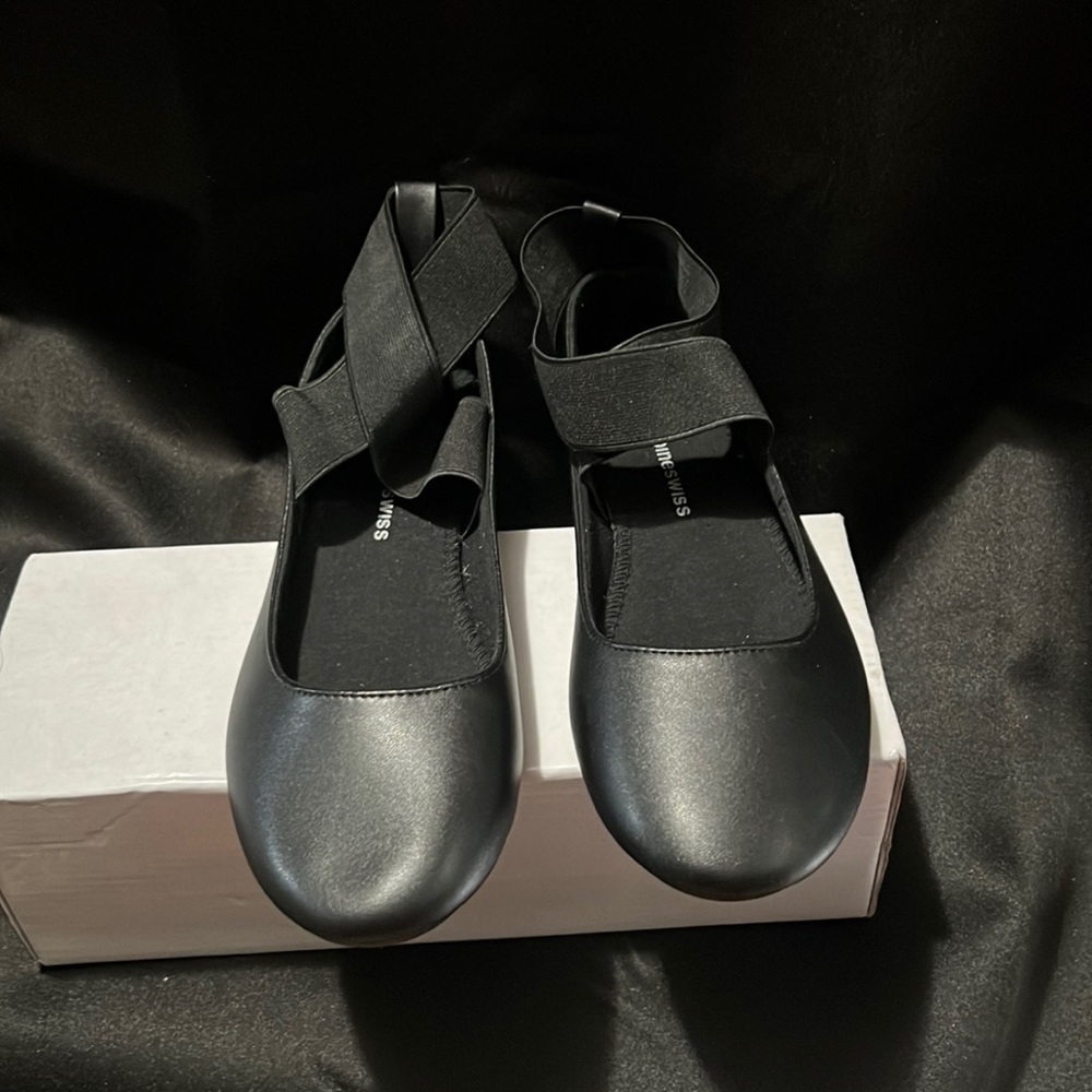 Womens flats